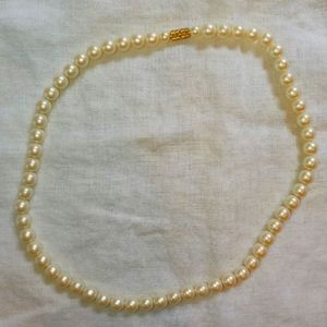 Vintage faux pearl necklace